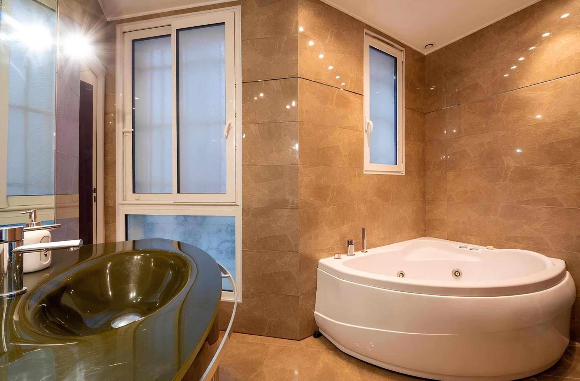 Luxury Style Appartement, Arc De Triomphe - Champs Elysees Paris Exterior photo
